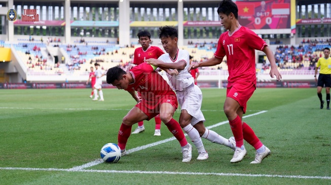 Timnas Indonesia U-16 vs Vietnam U-16 dalam laga perebutan tempat ketiga Piala AFF U-16 2024 di Stadion Manahan, Solo, Jawa Tengah, Rabu (3/7/2024). [Dok. X/TimnasIndonesia.